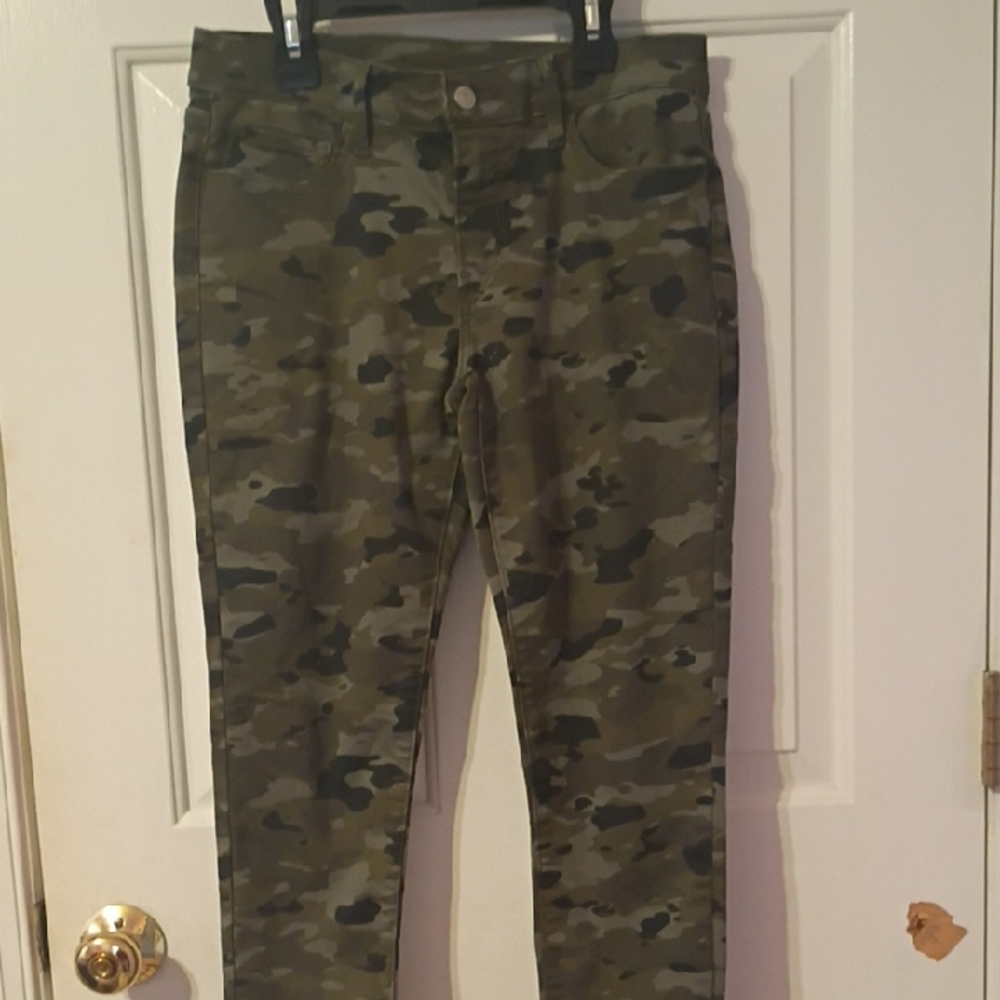 Ladies Levi Camo Skinny Jeans